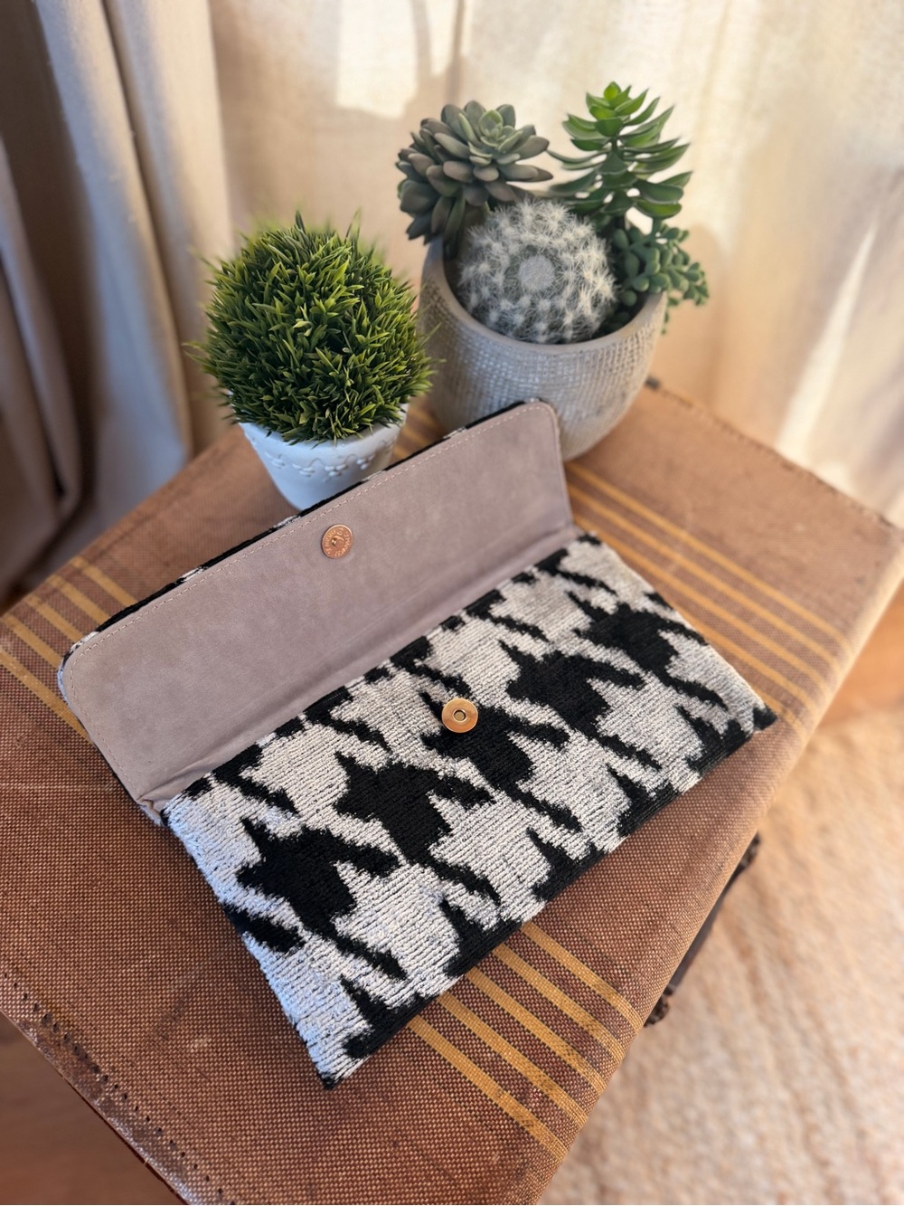 Houndstooth Black & White Foldover Clutch imported from 🇹🇷 Turkey